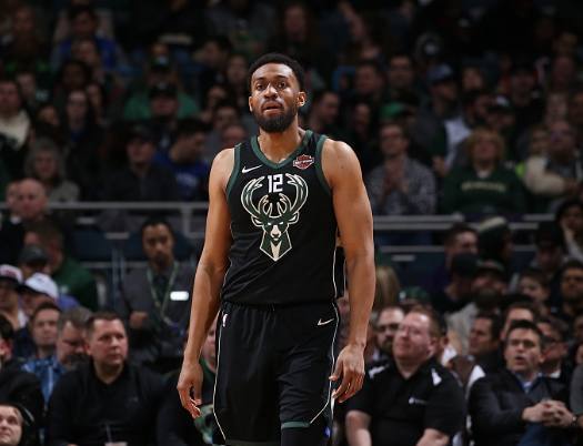 与外线防守 与外线防守